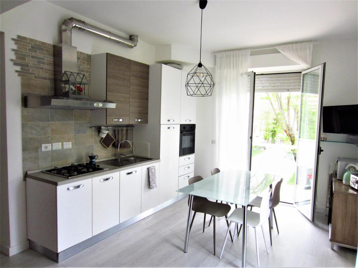 Happy Whale Apartment Rimini Exterior photo