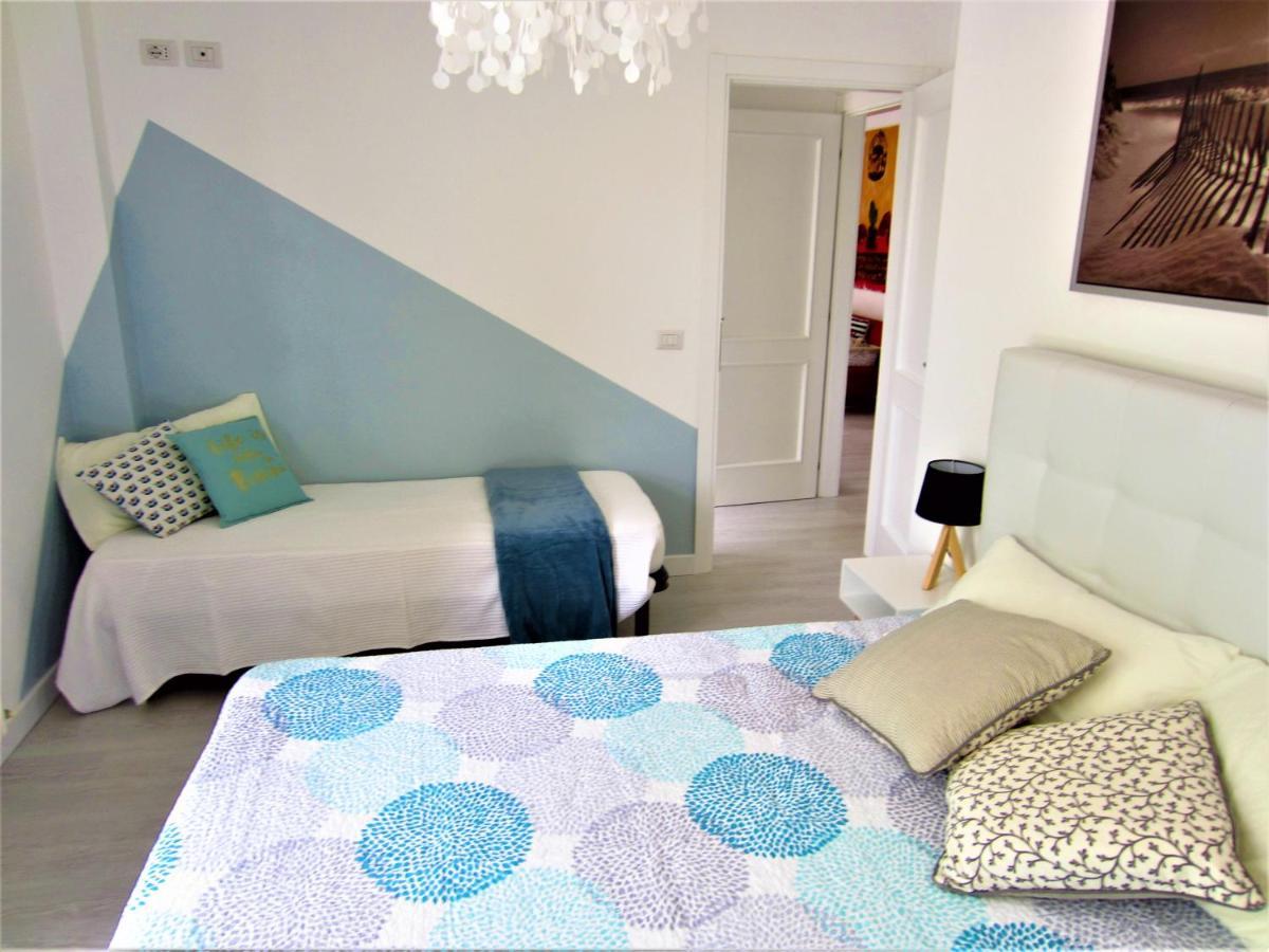 Happy Whale Apartment Rimini Exterior photo