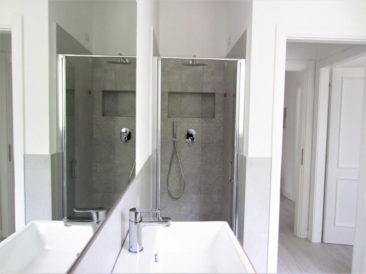 Happy Whale Apartment Rimini Exterior photo